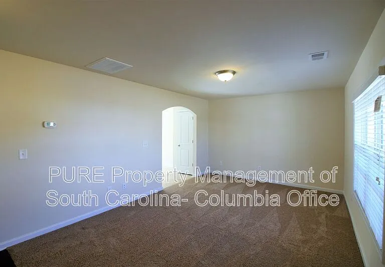 410 Finch Ln — Photo 7