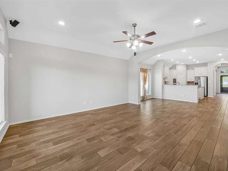 24247 Via Vitani Dr — Photo 23