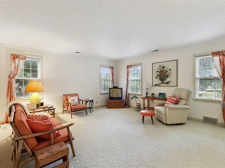 3001 McKinley St NE #2 — Photo 6