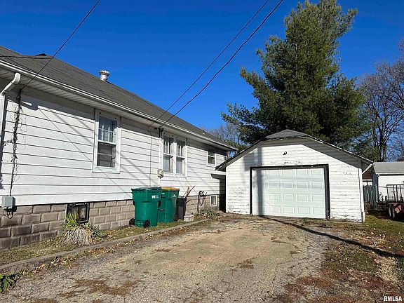 4th image of 1655 E Main St