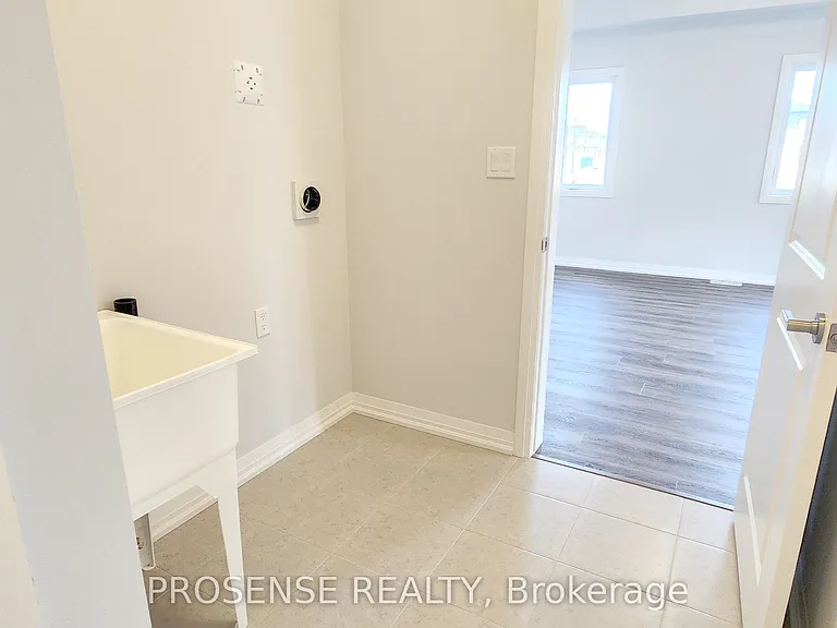 15 Samuel Ave — Photo 27