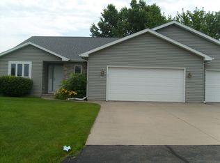 3469 Nelson Rd, Oshkosh, WI 54904