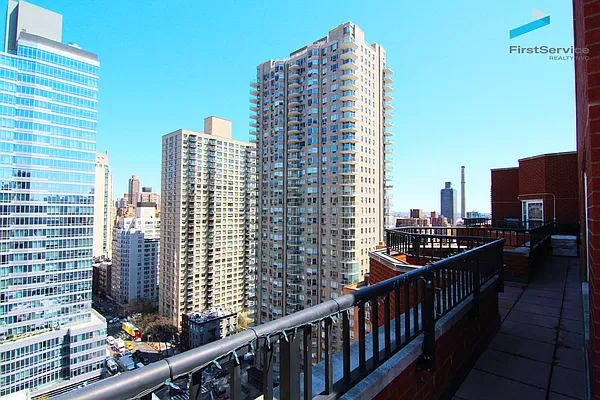 Rented by FirstService Realty (legacy) | media 4
