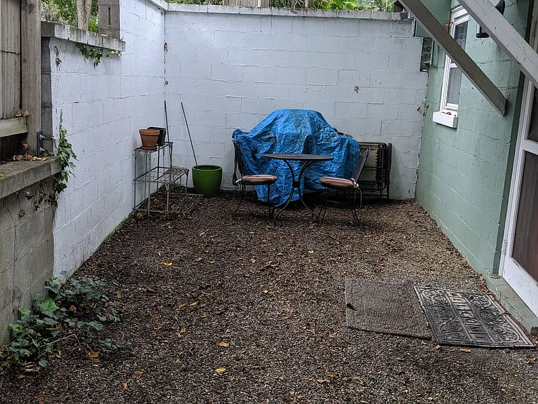 277 1/2 Montford Ave — Photo 4