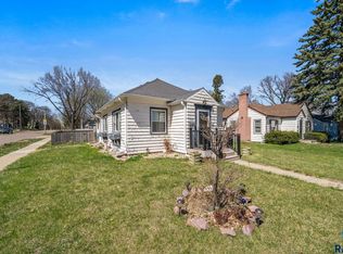 S 7th Ave, Sioux Falls, SD 57105