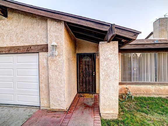 3rd image of 14256 Cholla Dr