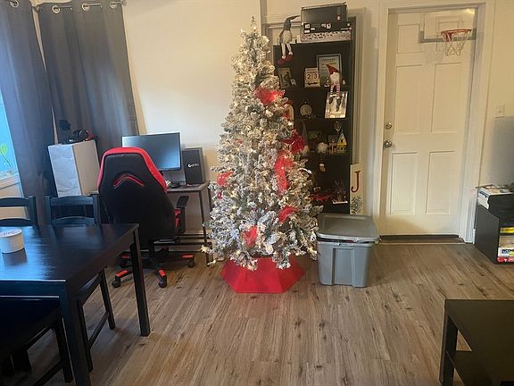 5th image of 231 Boutelle St