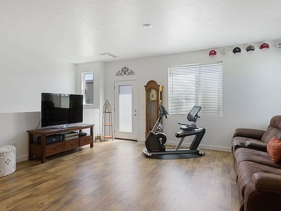 3rd image of 13387 S Nova Vista Way