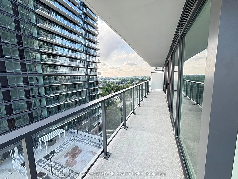 4010 Eglinton Ave W #1215 — Photo 17