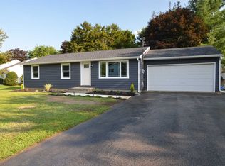 17 Kent Rd, Red Hook, NY 12571