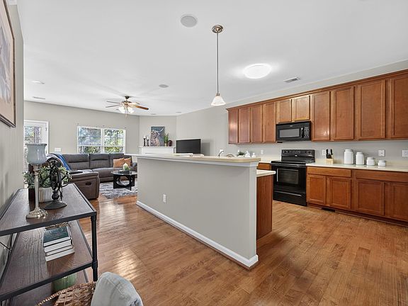 5th image of 43 Glen Ord Ct
