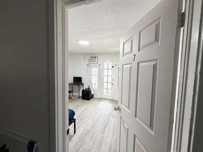 Highland Dr — Photo 1