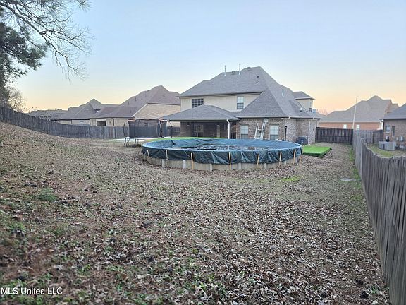 2nd image of 3327 Chateau Pointe Blvd