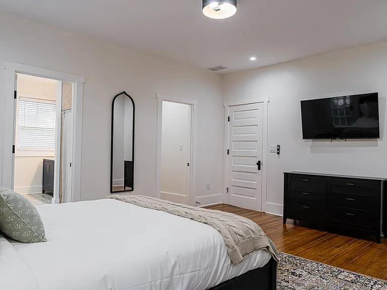 619 S Peachtree St — Photo 18
