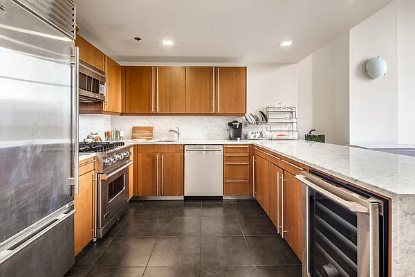 Rented by Douglas Elliman | media 4