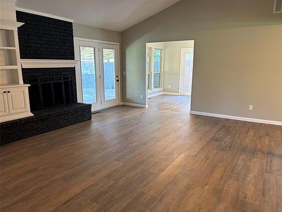 3rd image of 10336 Kendal Ave