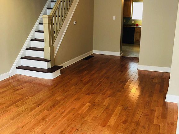 3rd image of 2027 S Darien St