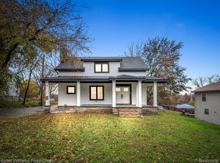 10 Legrande Ave, Pontiac, MI 48342