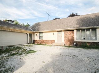 3970 W Beach Rd, Oconomowoc, WI 53066