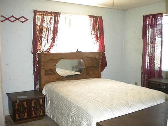 5th image of 8000 Doreen Ave