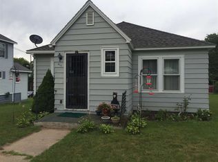 415 Prospect St, Munising, MI 49862