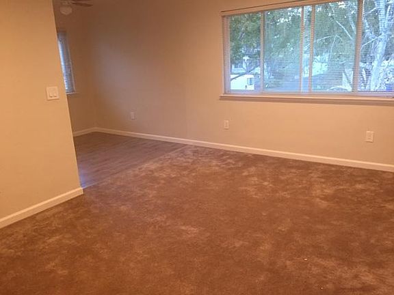 5th image of 176 Towne Trl