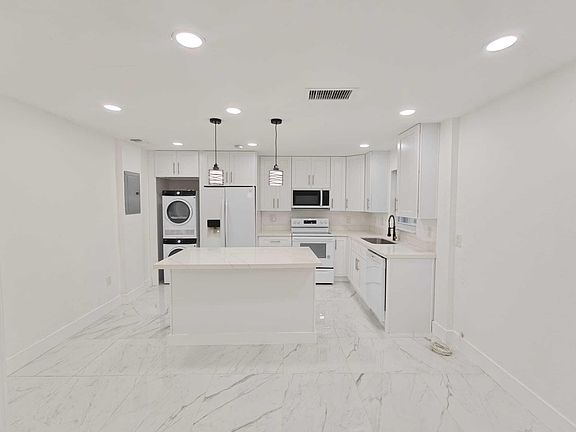 4th image of 6607 WINFIELD Boulevard #47