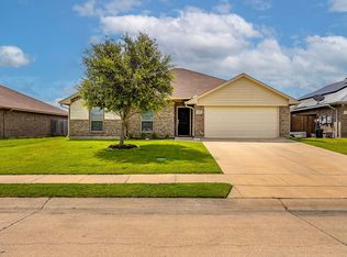 1822 Ridgecrest Dr, Terrell, TX 75160