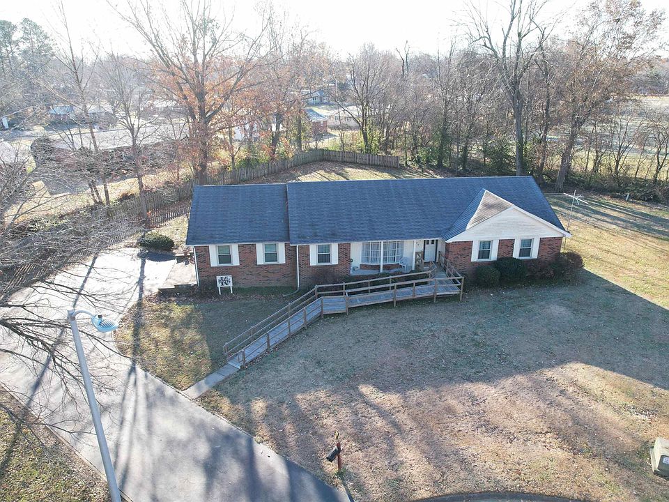 1st image of 106 Harper Dr