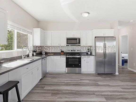 3rd image of 160 Harrison Ave #E3