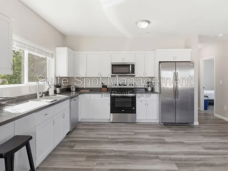 160 Harrison Ave #E3 — Photo 3