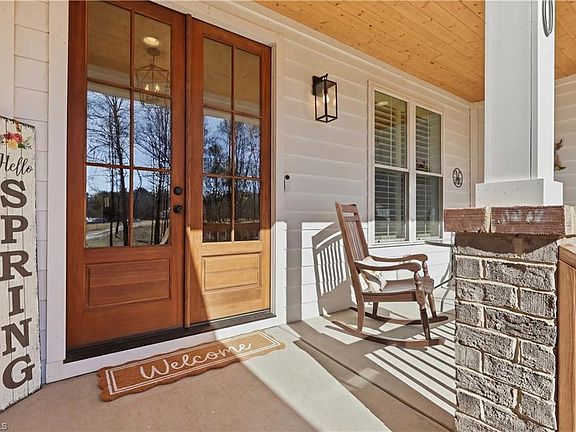 4th image of 4980 Foster Rd