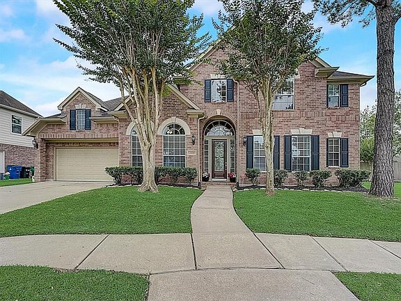 2nd image of 2803 Scarlet Oak Court