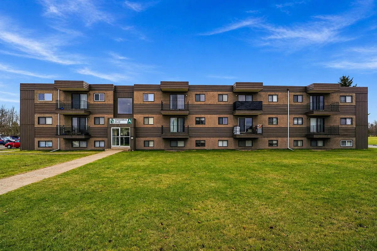 Building Photo - 17 A Norquay St