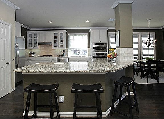 2nd image of 7828 Royal Gorge Ln