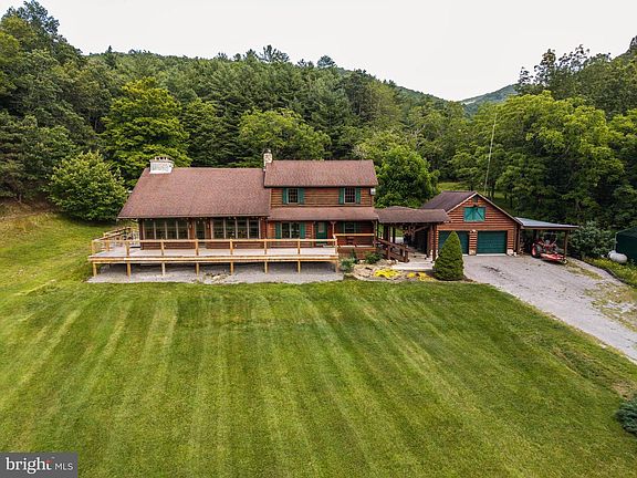 4th image of 975 Lambs Run Rd