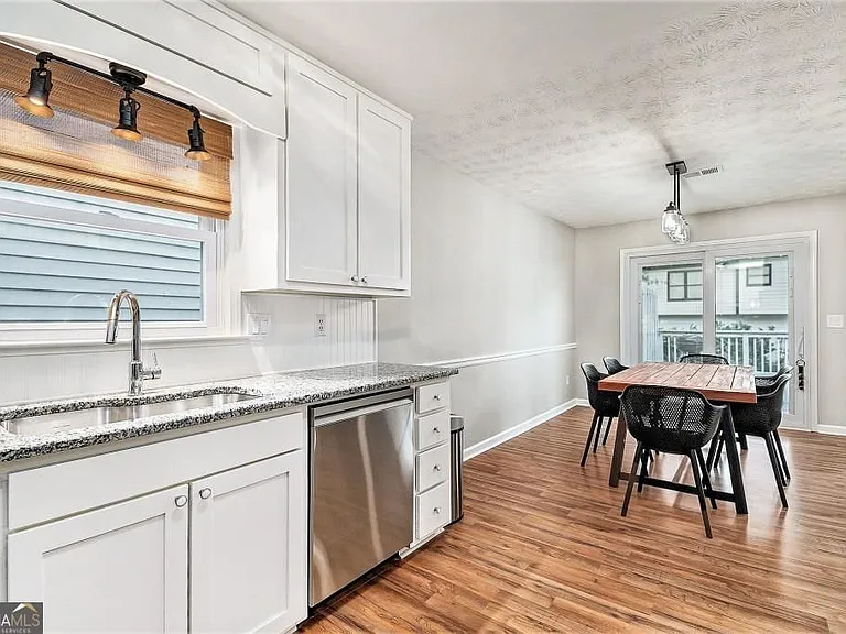 1118 Capital Club Cir — Photo 11