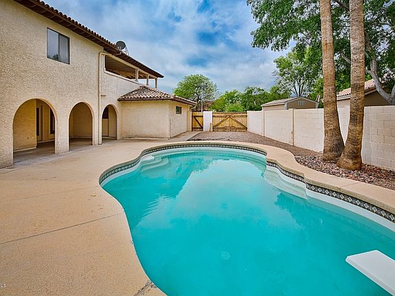 2nd image of 819 N Kachina Cir