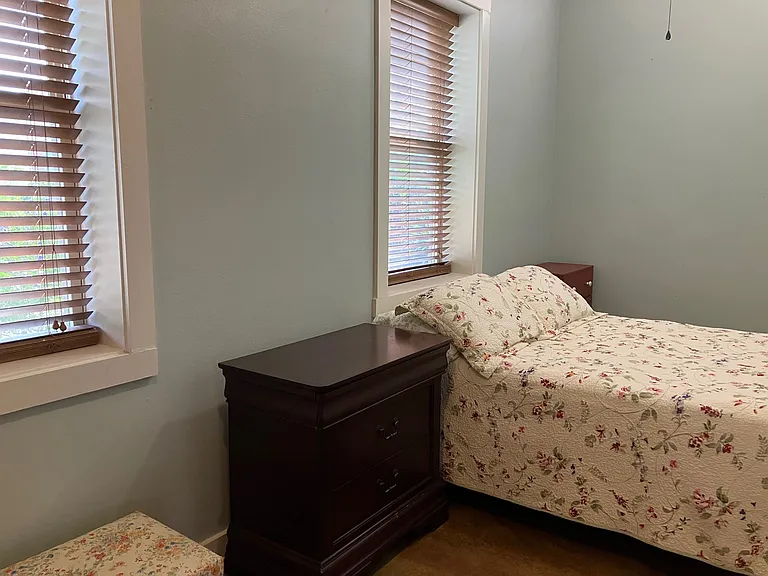 902 Pompano Ave — Photo 10