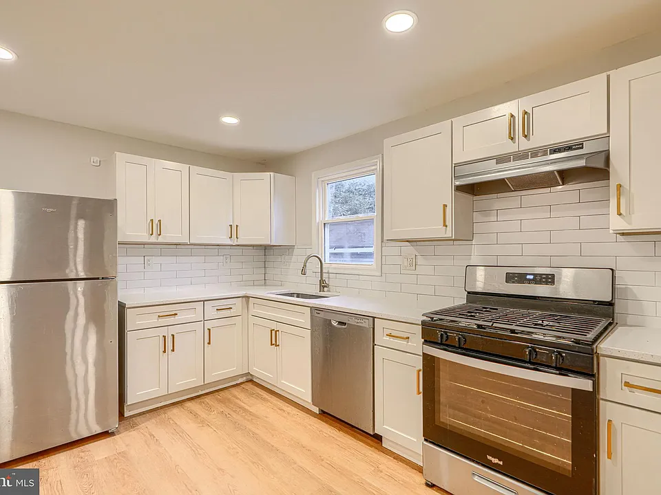 528 Potomac Ave