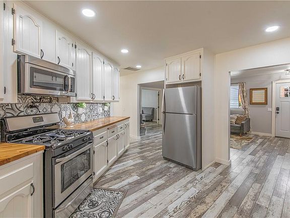 5th image of 1224 Redwood Dr