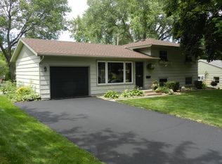 3817 Gettysburg Ave N, New Hope, MN 55427