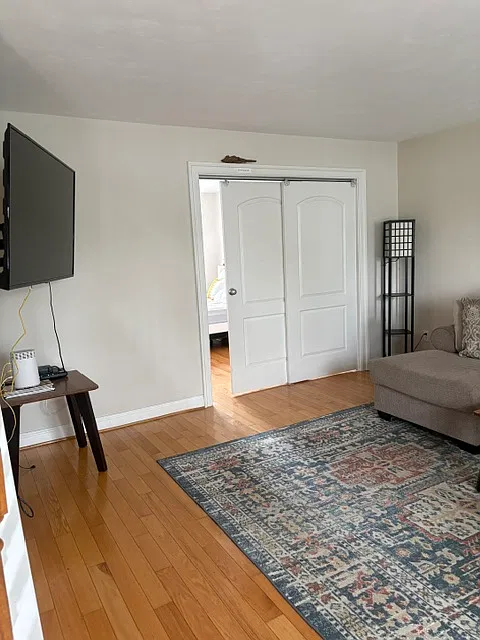 4 bed, 2232 sqft, $3,500 — Photo 4