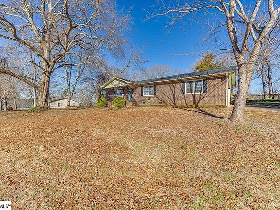 2nd image of 118 Sherman Ct