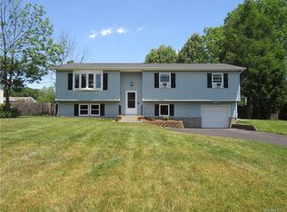 206 Butter Hill Dr, New Windsor, NY 12553
