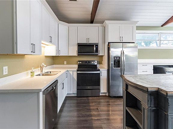 5th image of 4819 Touro St