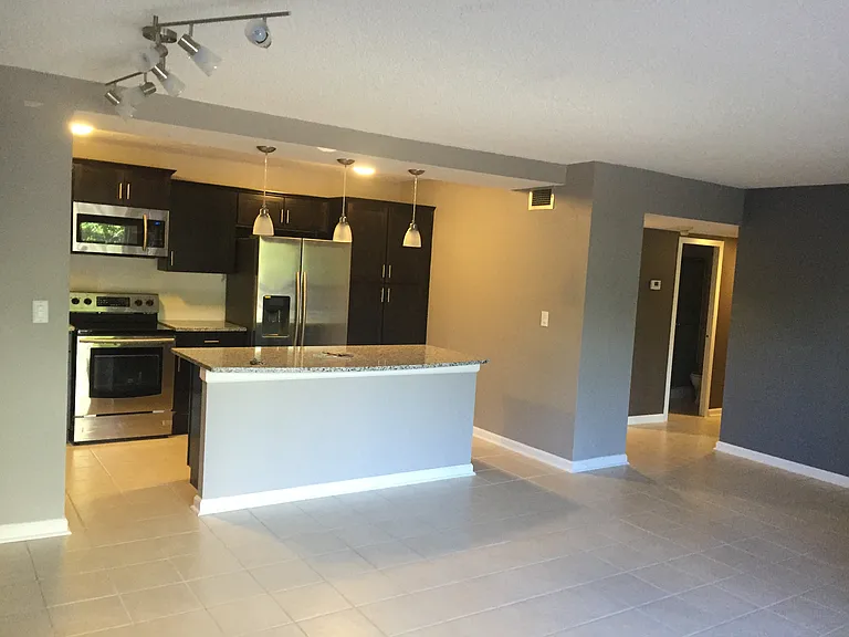 2401 Bayshore Blvd #205 — Photo 14