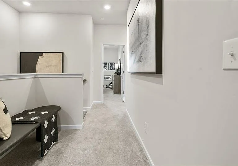 323 Sammon Way — Photo 33