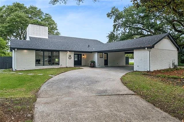 8 Park Island Dr — Photo 2