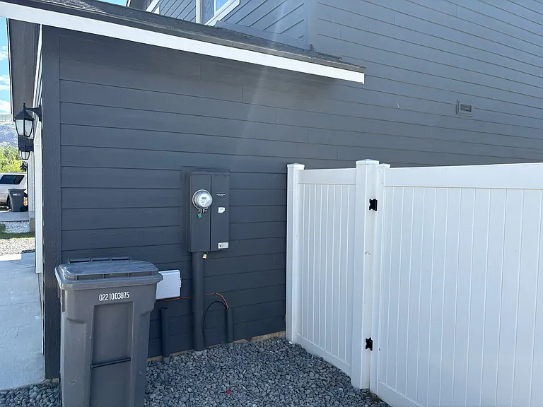 1344 Theo Way — Photo 25